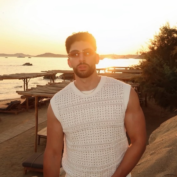 Meet your Posher, Zach - Picture 1 of 1